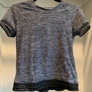 Lululemon short sleeve shirt